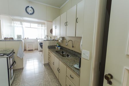 Apartamento à venda com 198m², 4 quartos e 2 vagasCozinha