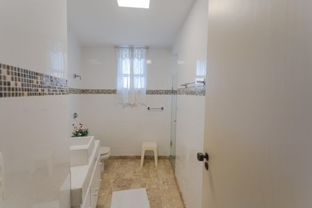 Apartamento à venda com 198m², 4 quartos e 2 vagasBanheiro da Suíte