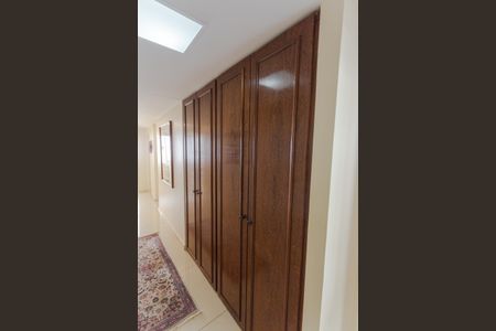 Apartamento à venda com 198m², 4 quartos e 2 vagasArmário do Corredor