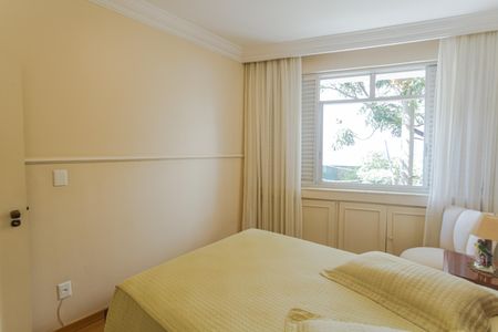 Apartamento à venda com 198m², 4 quartos e 2 vagasQuarto 2