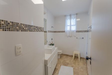 Apartamento à venda com 198m², 4 quartos e 2 vagasBanheiro da Suíte