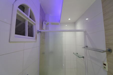 Casa de condomínio para alugar com 200m², 3 quartos e 1 vagaBanheiro da Suíte