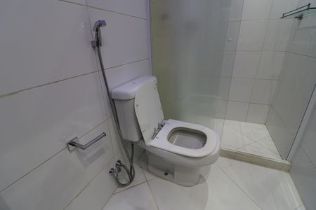 Casa de condomínio para alugar com 200m², 3 quartos e 1 vagaBanheiro da Suíte