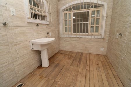 Casa de condomínio para alugar com 200m², 3 quartos e 1 vagaÁrea de Serviço