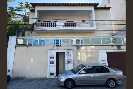 Casa de condomínio para alugar com 200m², 3 quartos e 1 vagaFachada