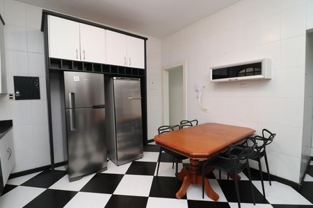 Casa de condomínio para alugar com 200m², 3 quartos e 1 vagaCozinha