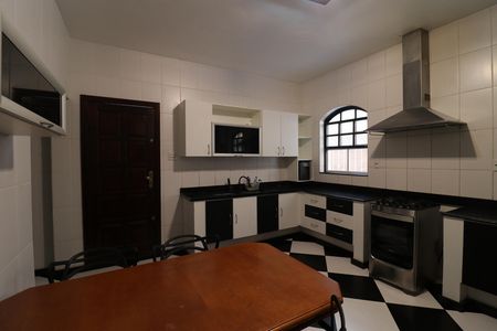 Casa de condomínio para alugar com 200m², 3 quartos e 1 vagaCozinha