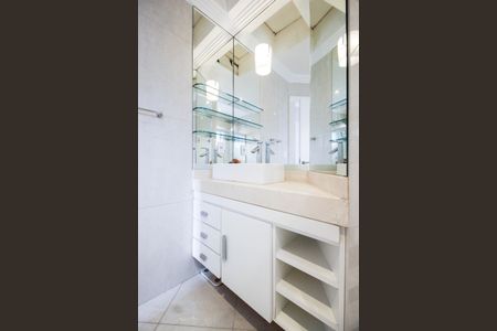 Casa de condomínio para alugar com 157m², 3 quartos e 3 vagas Casa de condomínio para alugar com 157m², 3 quartos e 3 vagasBanheiro