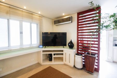 Casa de condomínio para alugar com 157m², 3 quartos e 3 vagas Casa de condomínio para alugar com 157m², 3 quartos e 3 vagasSala