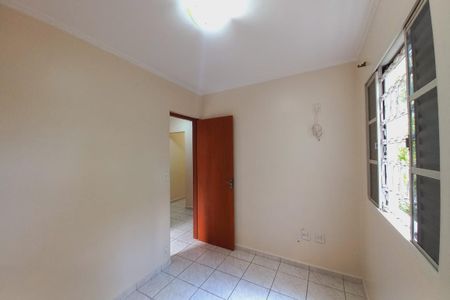 Apartamento à venda com 76m², 3 quartos e 1 vagaQuarto 2