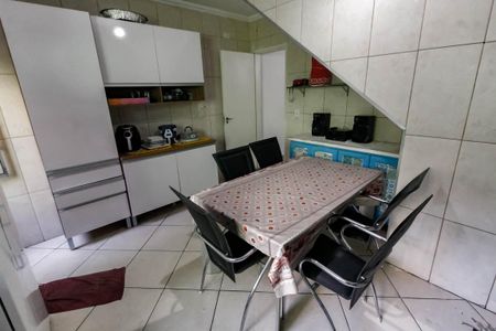 Casa para alugar com 125m², 1 quarto e 2 vagas Casa para alugar com 125m², 1 quarto e 2 vagasCozinha - Armários