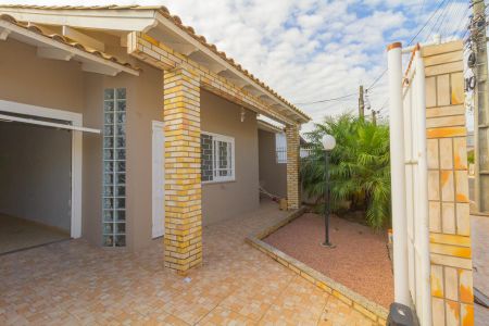 Casa à venda com 130m², 3 quartos e 1 vagaFachada