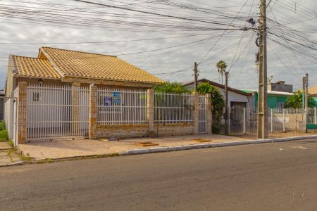 Casa à venda com 130m², 3 quartos e 1 vagaFachada e Placa