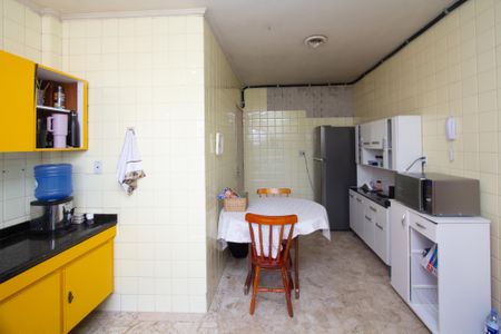 Apartamento à venda com 134m², 3 quartos e 2 vagasCozinha