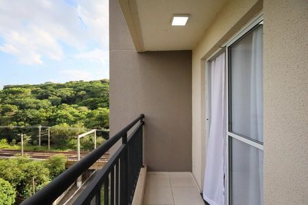 Apartamento à venda com 42m², 2 quartos e 1 vaga Apartamento à venda com 42m², 2 quartos e 1 vagaVaranda e área de serviço