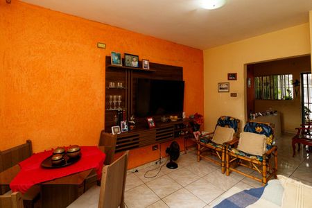 Casa à venda com 96m², 2 quartos e 1 vaga Casa à venda com 96m², 2 quartos e 1 vagaSala