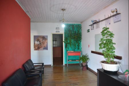 Casa à venda com 212m², 3 quartos e 2 vagasSala