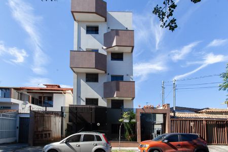 Apartamento para alugar com 78m², 3 quartos e 1 vaga Apartamento para alugar com 78m², 3 quartos e 1 vagaFachada