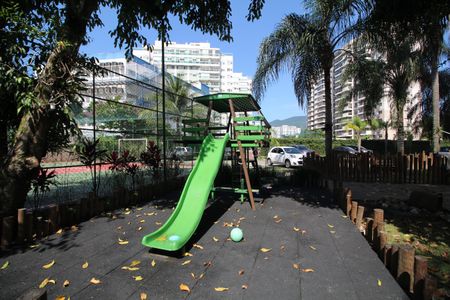 Apartamento à venda com 62m², 2 quartos e 1 vagaÁrea Comum - Playground