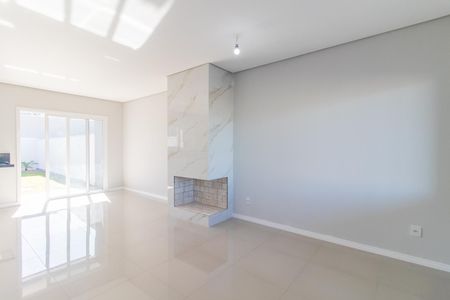 Casa à venda com 117m², 3 quartos e 2 vagas Casa à venda com 117m², 3 quartos e 2 vagasSala