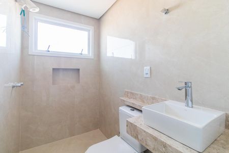 Casa à venda com 117m², 3 quartos e 2 vagas Casa à venda com 117m², 3 quartos e 2 vagasBanheiro da Suíte