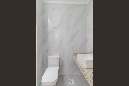 Casa à venda com 117m², 3 quartos e 2 vagas Casa à venda com 117m², 3 quartos e 2 vagasBanheiro Social