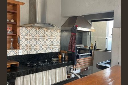 Casa à venda com 290m², 4 quartos e 3 vagas