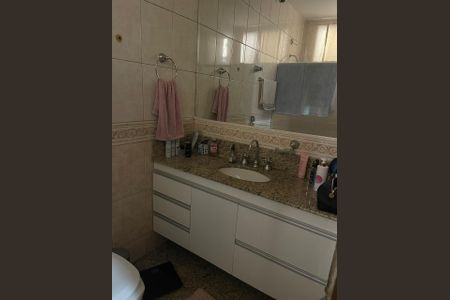 Casa à venda com 290m², 4 quartos e 3 vagas