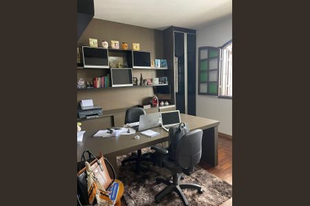 Casa à venda com 290m², 4 quartos e 3 vagas