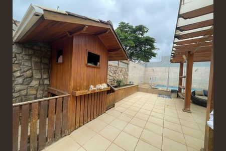 Casa à venda com 290m², 4 quartos e 3 vagas