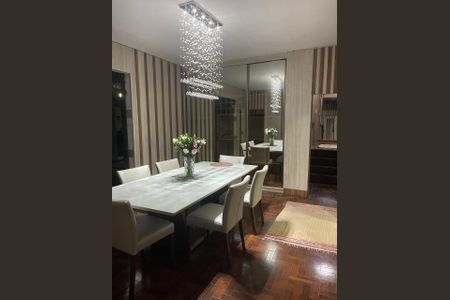 Casa à venda com 290m², 4 quartos e 3 vagas