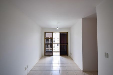 Apartamento para alugar com 66m², 3 quartos e 1 vagaSala