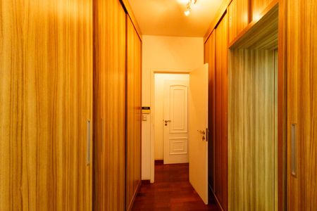 Casa à venda com 370m², 5 quartos e 4 vagasSuíte 1