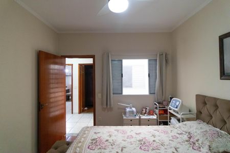 Casa à venda com 256m², 4 quartos e 4 vagasSuíte 01