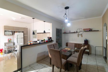 Casa à venda com 256m², 4 quartos e 4 vagasSala de Jantar