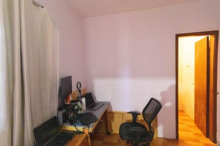 Casa à venda com 256m², 4 quartos e 4 vagasSuíte 02