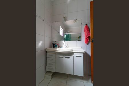 Casa à venda com 256m², 4 quartos e 4 vagasBanheiro