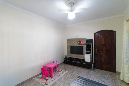 Casa à venda com 256m², 4 quartos e 4 vagasSalas