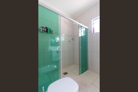 Casa à venda com 256m², 4 quartos e 4 vagasBanheiro