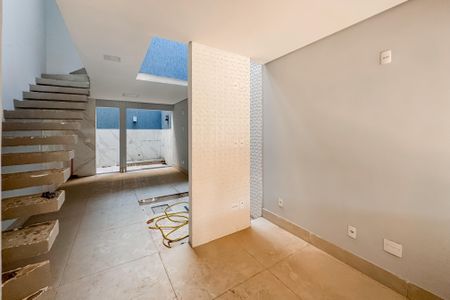 Casa à venda com 80m², 3 quartos e 1 vagaSala