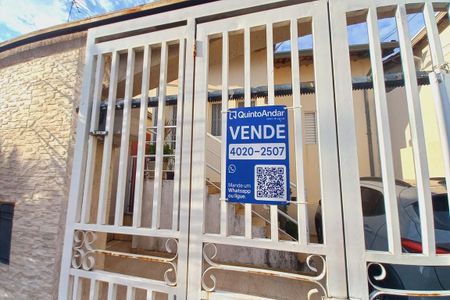 Casa à venda com 81m², 2 quartos e 2 vagasPlaca Instalada