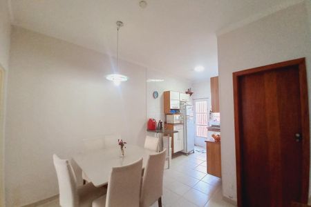 Casa à venda com 81m², 2 quartos e 2 vagasSala de Jantar