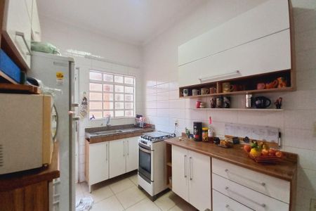 Casa à venda com 81m², 2 quartos e 2 vagasCozinha