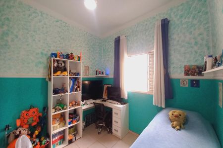 Casa à venda com 81m², 2 quartos e 2 vagasQuarto 1