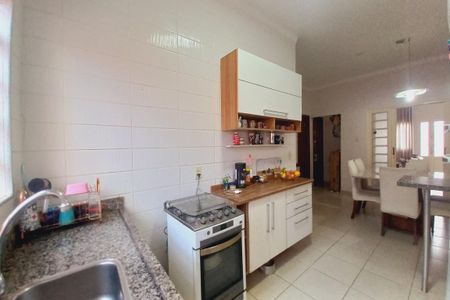 Casa à venda com 81m², 2 quartos e 2 vagasCozinha