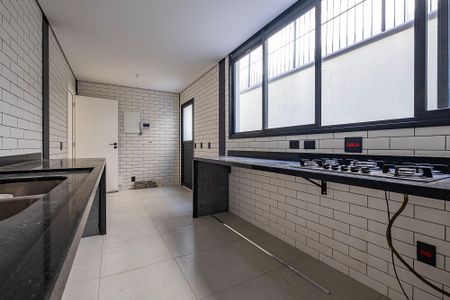 Casa à venda com 731m², 4 quartos e 4 vagasCozinha