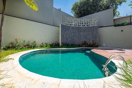 Casa à venda com 731m², 4 quartos e 4 vagasÁrea comum - Quintal