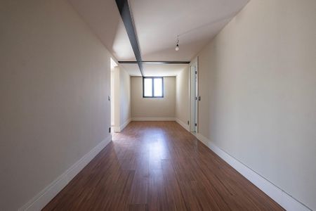 Casa à venda com 731m², 4 quartos e 4 vagasSuíte 1