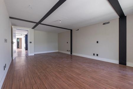 Casa à venda com 731m², 4 quartos e 4 vagasSuíte 1