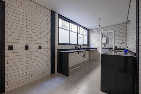 Casa à venda com 731m², 4 quartos e 4 vagasCozinha